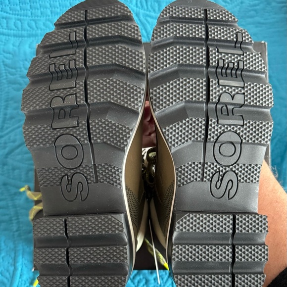 New in the Box - Sorel Waterproof Lennox Hiking Boots - Picture 3 of 7